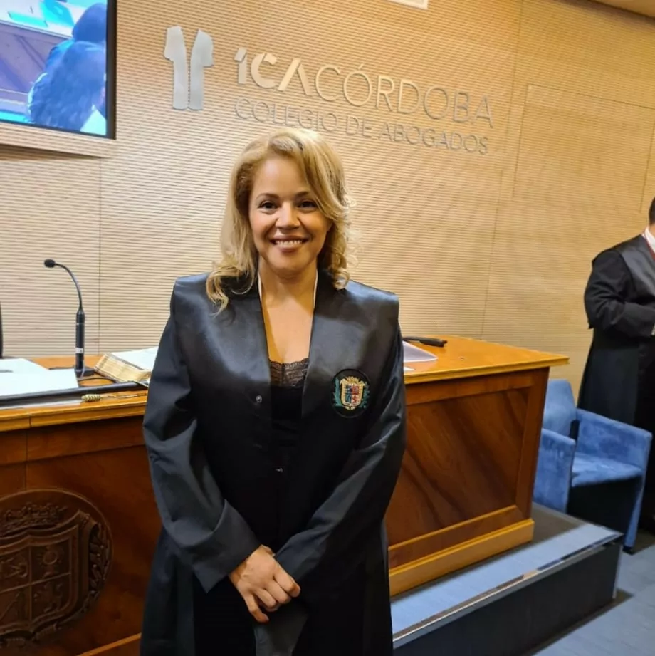 Fabia Carias - Abogada